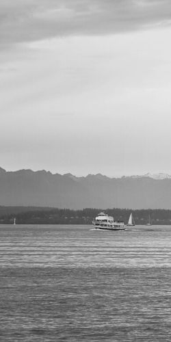 olympic-mountains-bw